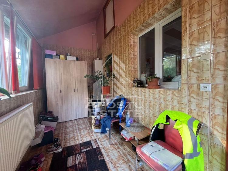 Casa individuala,3 camere, 2 bai, acces auto, garaj,teren 3182 mp - 8