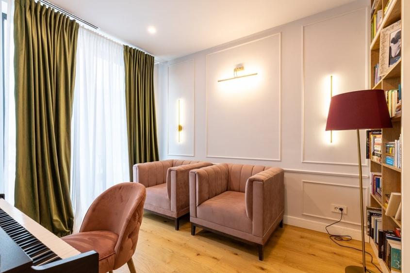 Penthouse cu 7 camere decomandat, mobilat în Polonă