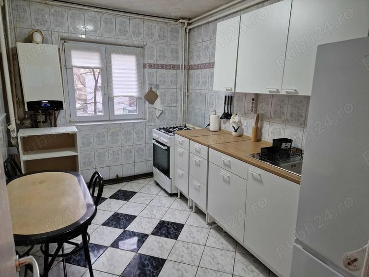 Inchiriere apartament 3 camere - 1