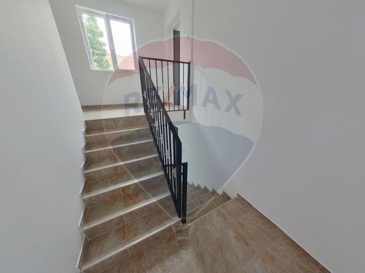 Casa / Vila cu 3 camere de vanzare in zona Central - 7