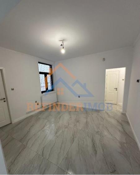 Apartament de vanzare 3 camere zona Tineretului - 3