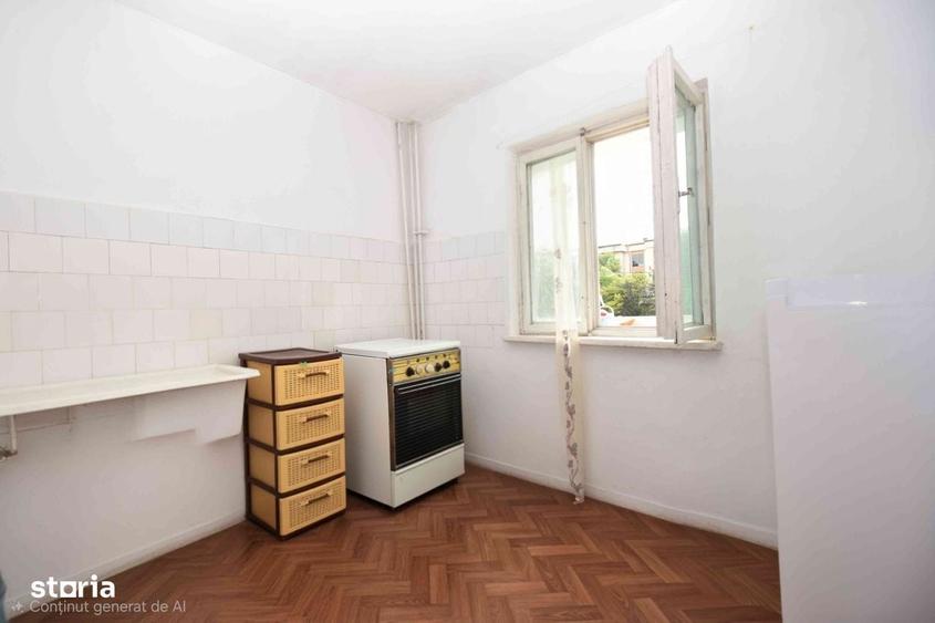 Apartament decomandat etajul 1 Strada Amaradia - 3