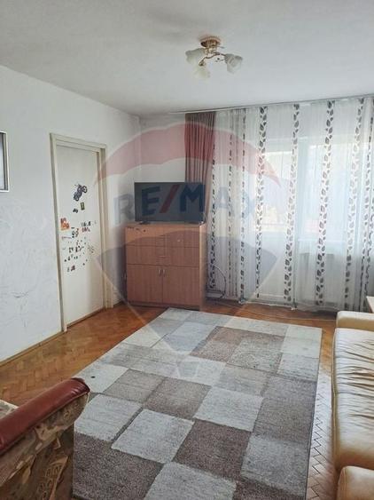 Apartament cu 3 camere de vânzare Str.Ciocarliei/Cartier Traian - 3