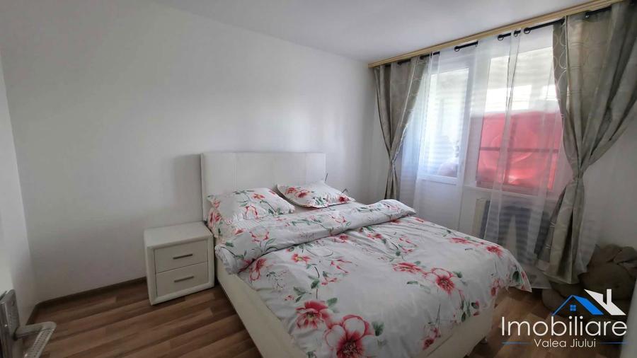 Apartament 3 camere - Vulcan | Str. Nicolae Titulescu - 6