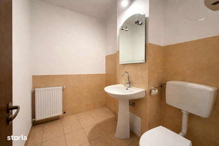 Vand spatiu comercial la parter, suprafata utila 80 mp, 2 bai - 6