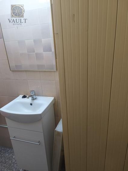 APARTAMENT 3 CAMERE SEMIDECOMANDAT - BD. BASARABIA/ METROU COSTIN GIORGIAN - 12