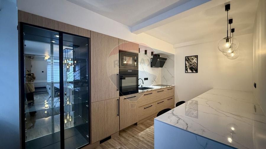 Parte de casă cu etaj – lux, interior superb, 2 locuri parcare - 3