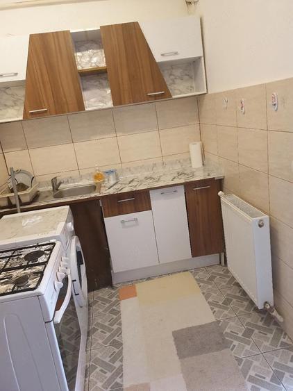 Inchiriez garsoniera - 2