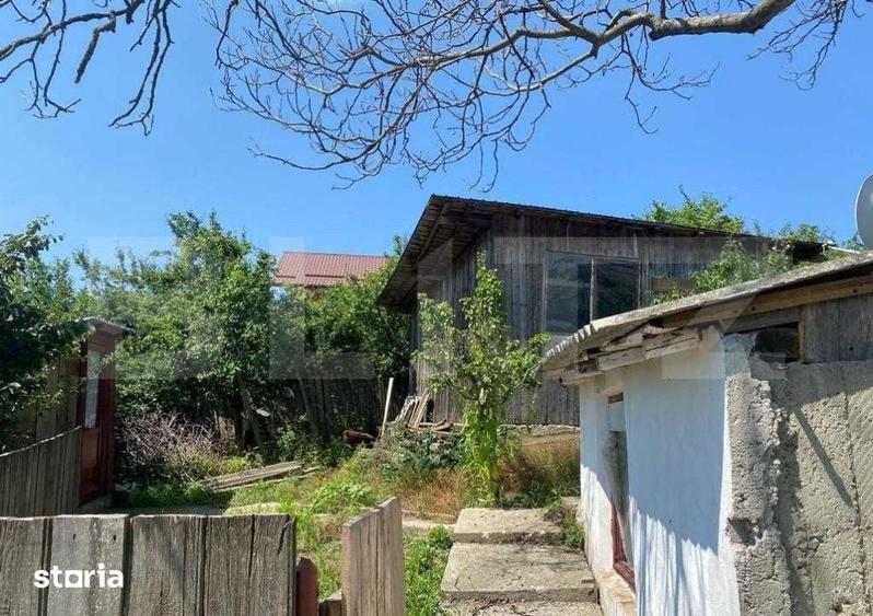 Casă cu 2 camere cu Teren 9500 Mp în Darova