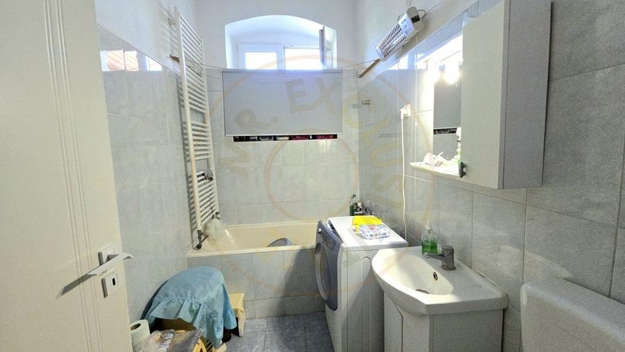 Casa cocheta cu 3 camere de vanzare, chiar in inima orasului Satu Mare! - 6