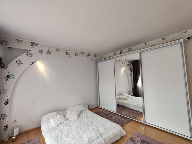 Casa 7 camere, 4 grupuri sanitare, curte si gradina - 6