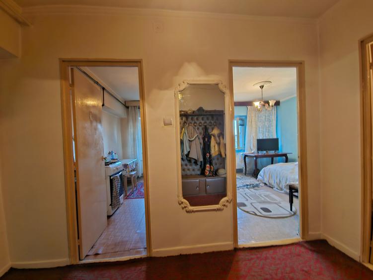 Anda 2 Camere Decomandat Necesita Renovare Bloc 1985 - 4