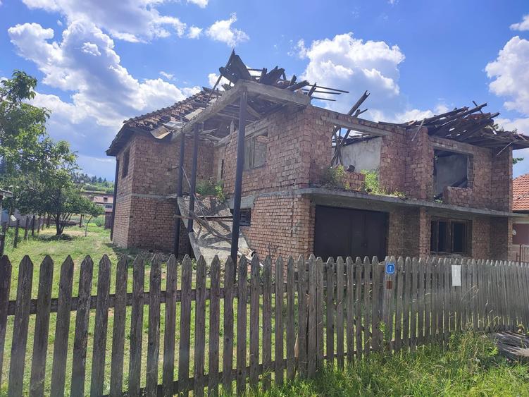 Teren cu potential urias-Renovezi, Reconstruiesti sau Demolezi. - 3