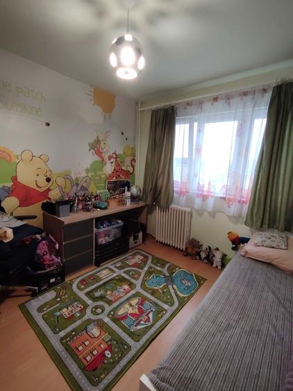 De vanzare apartament 4 camere AN - 4