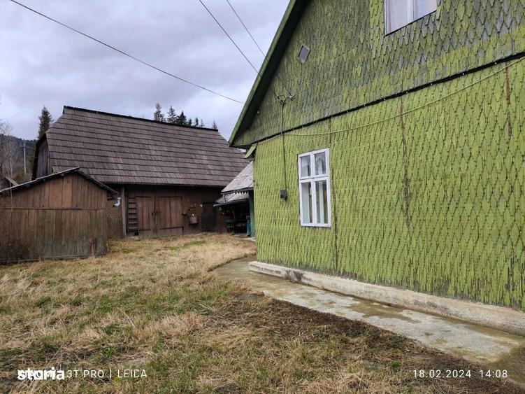 Casa De Vanzare + Anexe 2500 Mp / Putna - 11
