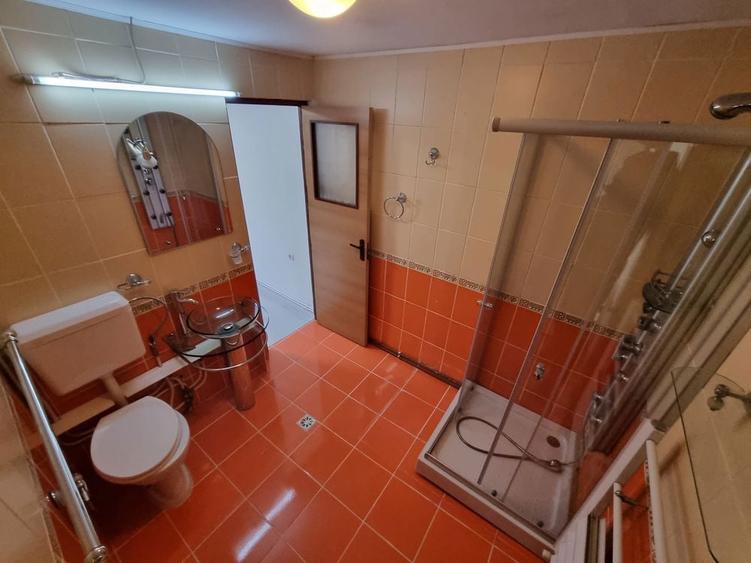 Inchiriez casa cu etaj - 6