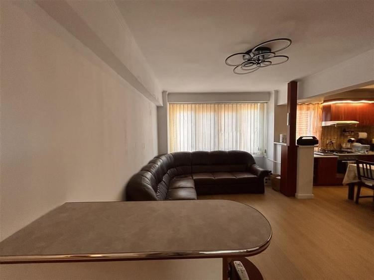 RECO Apartament 3 Camere, Zona Rogerius Etaj Intermediar - 19