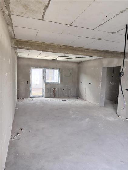 Duplex pe parter - 2 fronturi stradale - personalizare interioara - 4