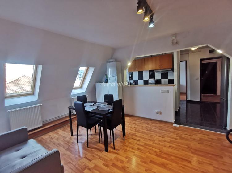 Apartament cu 3 camere semidecomandat în Complex Studențesc Apartament cu 3 camere semidecomandat în Complex Studențesc