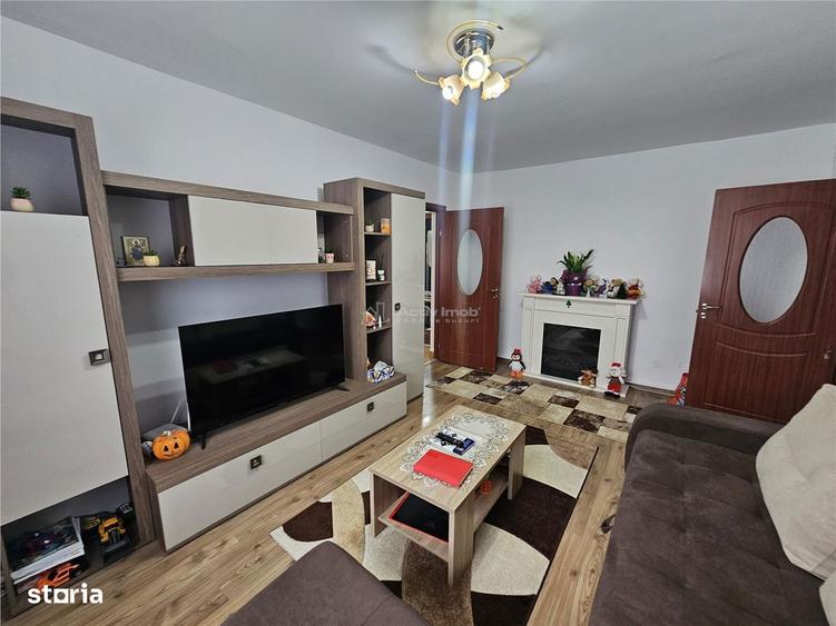 Resita, 3 Cam. Cf. 1, Mobilat+Utilat, Et. 1, Bulevard, Micro 3 - 8