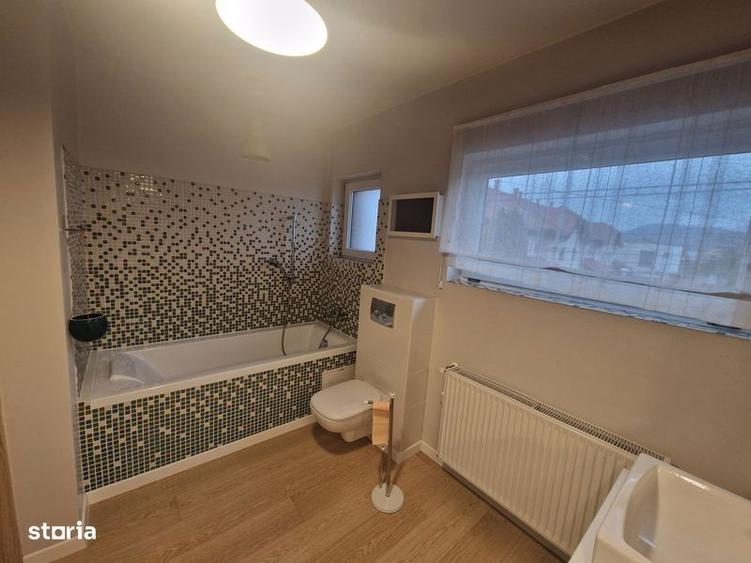 Inchiriez apartament 3 camere Zavoi - partea de jos - 5