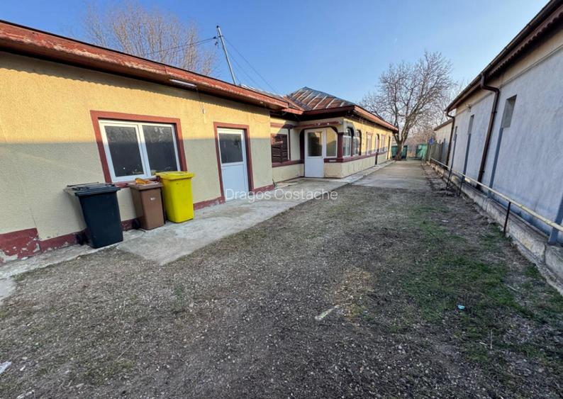Domne?ti, central, casa pe parter, 167 mp construi?i, 1100