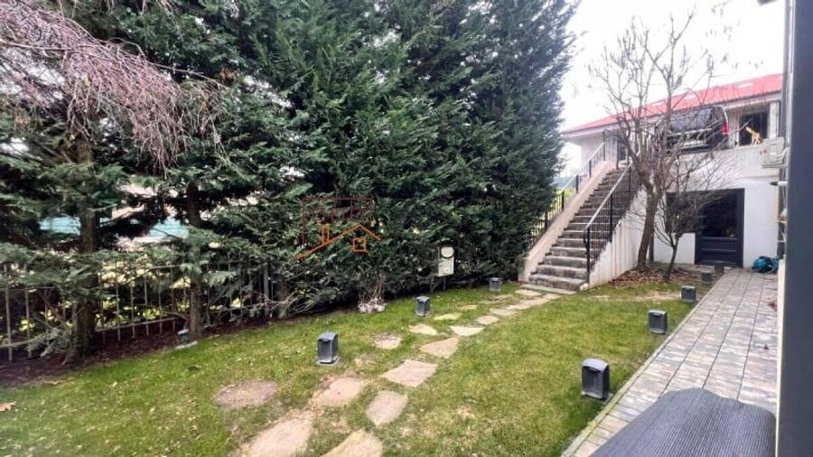 Casă / Vilă 6 camere în zona Iancu Nicolae - 2