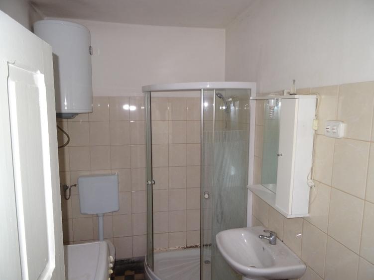 Casa  si teren 659 metri deschidere 44 metri  - 7