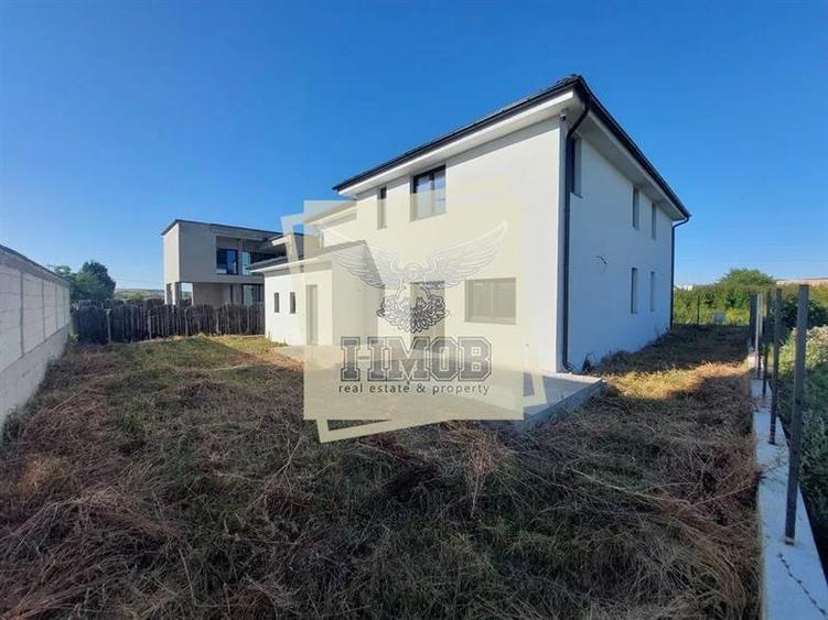 Casă individuală cu 5 camere cu Canalizare în Veterani