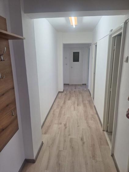 Chirie apartament cu 3 camere - 2