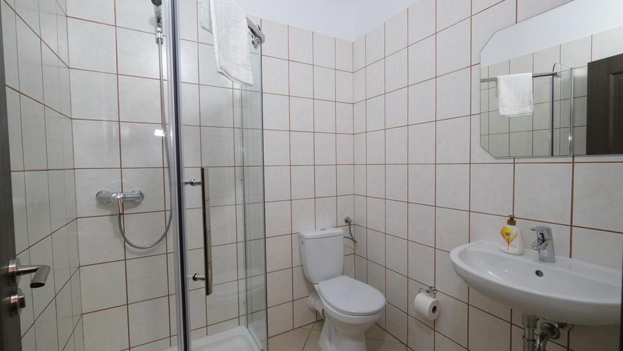 Vanzare pensiune noua complet functionala superba Prahova padure priveliste - 17