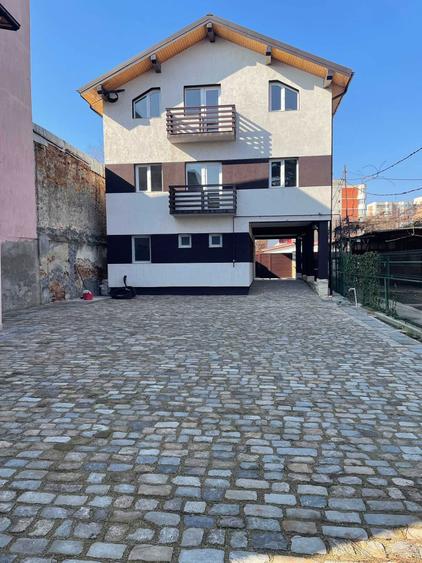 Inchiriez cladire - 2