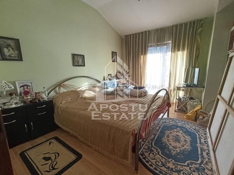 Casa Individuala impresionanta, curte bine amenajata, zona Semicentral - 1