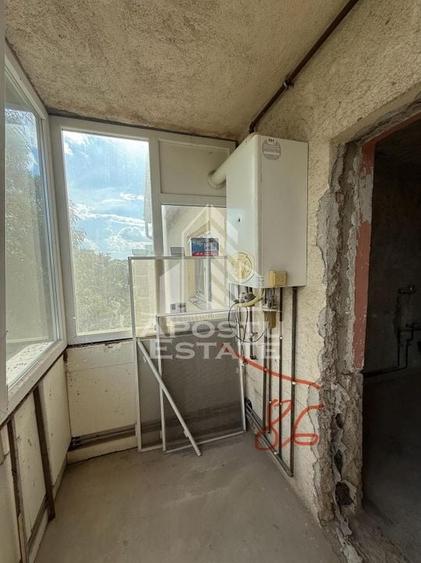 Apartament cu 3 camere, 2 bai, 2 balcoane, decomandat, zona Freidorf - 3