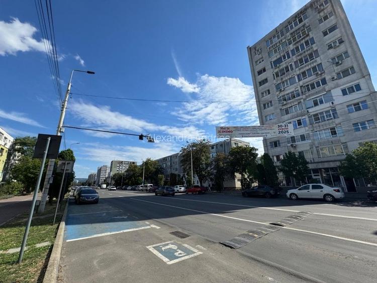 Apartament 3 camere decomandat - etaj 2 - Bulevardul Socola Apartament 3 camere decomandat - etaj 2 - Bulevardul Socola