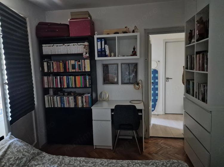 Apartament cu 3 camere semidecomandat în 1 Mai
