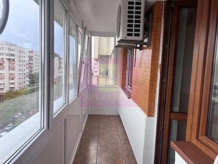 Apartament cu 3 camere decomandat în 1 Mai