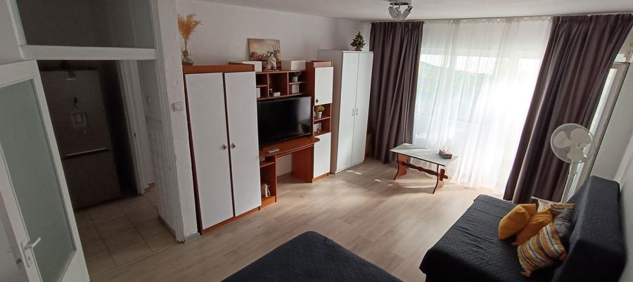 Inchiriez garsoniera Plazza - 2