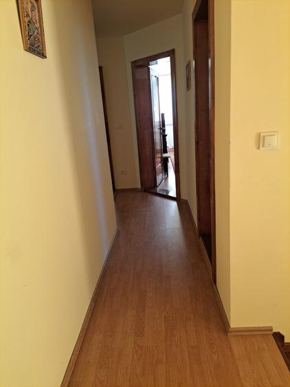 Casa-Vila ultrafinisata in regim D+P+E cu toate utilitatile cu 900 mp,teren - 13