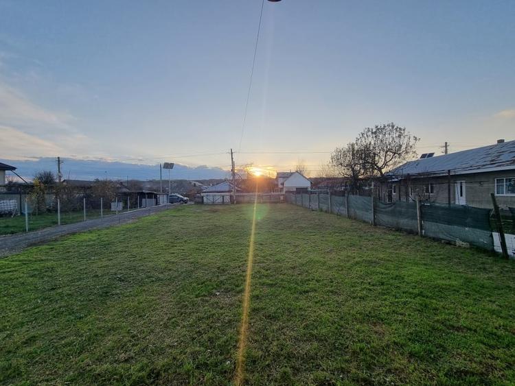 Margineni- Arcadie Septilici- Vila 6 camere- 2019- 3 bai- teren 800 mp - 1