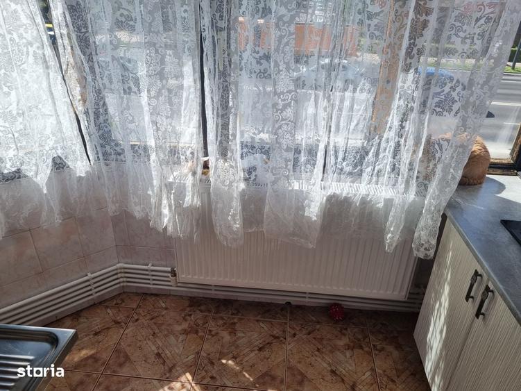 Apartament cu 2 camere decomandat în Far