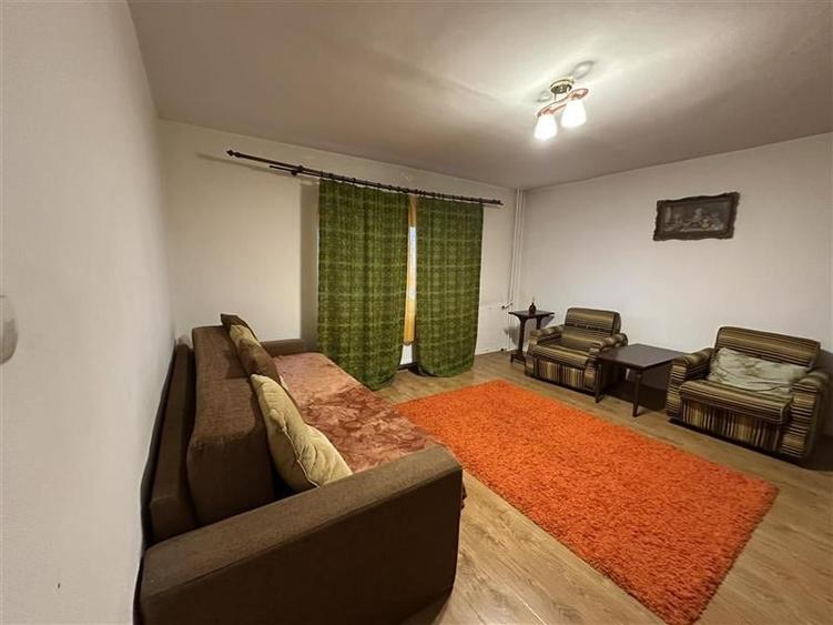 Model mare cu centrala propie, aproape de Vest - 6