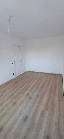 Apartament 3 camere, 49 mp, semidecomandat, Aparatorii Patriei - 1