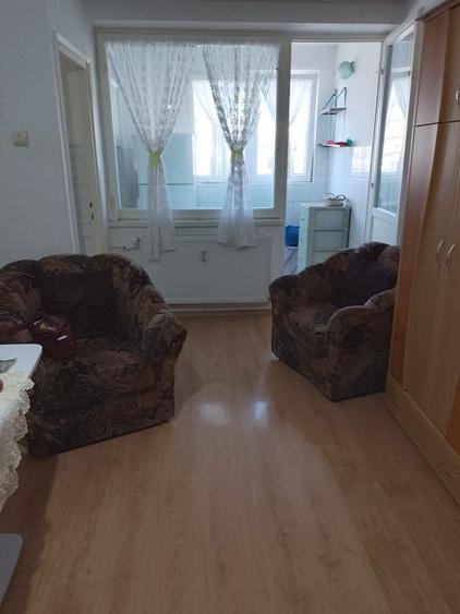 Inchiriez apartament o camera Mazepa 1, bloc G4, - 2