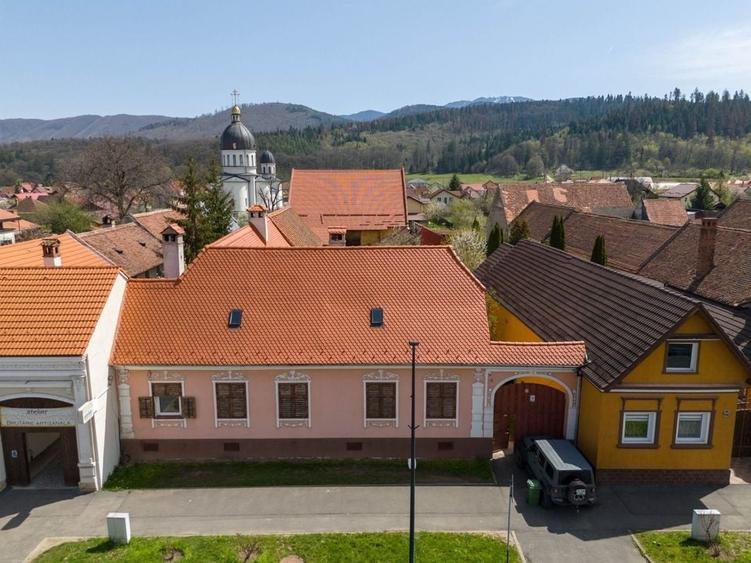Casă Săsească Autentică cu Șură Impresionantă în Cristian – Teren 2729mp - 1