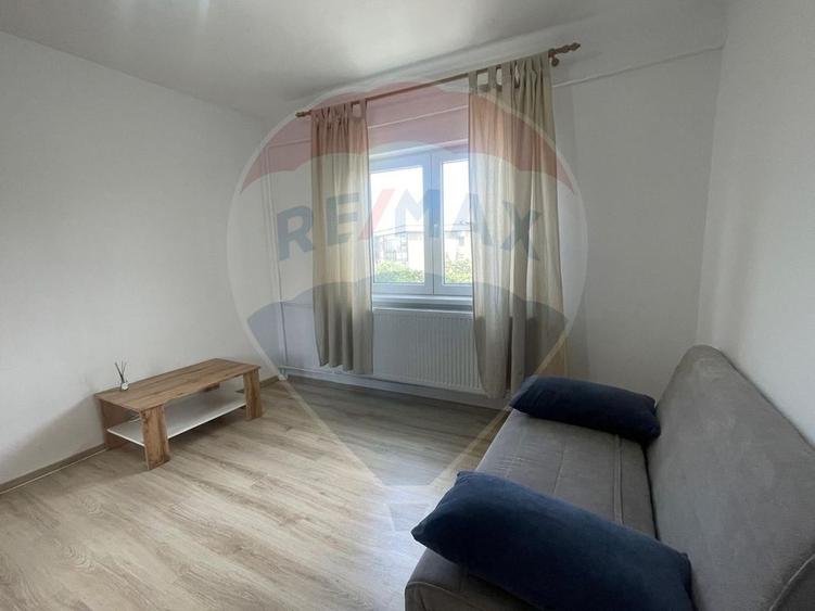 Apartament cu 2 camere decomandat în Decebal