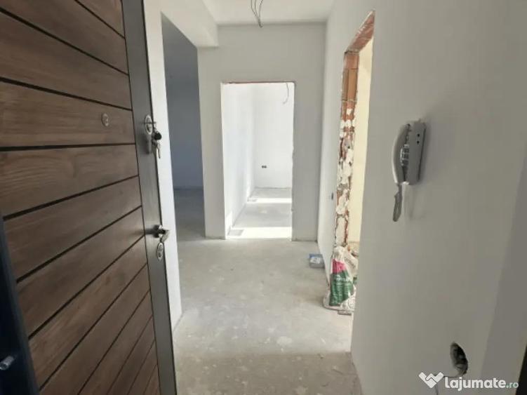 Apartament de vanzare, cu 2 camere, 42 mp, zona Garii - 8