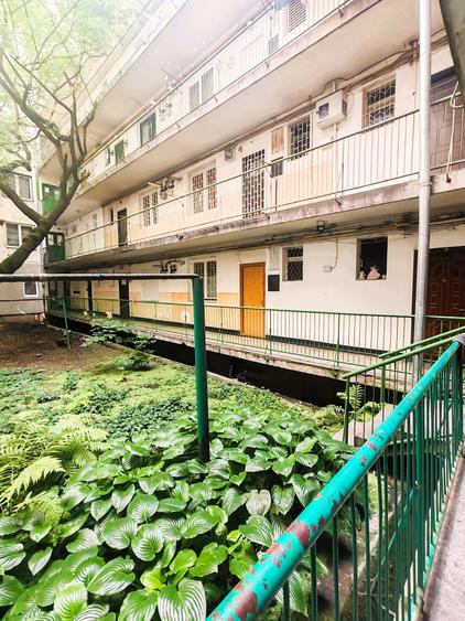 Ap 2 cam decom, mobilat clasic si utilat, curte cu spatiu verde, zona str. Horea - 16