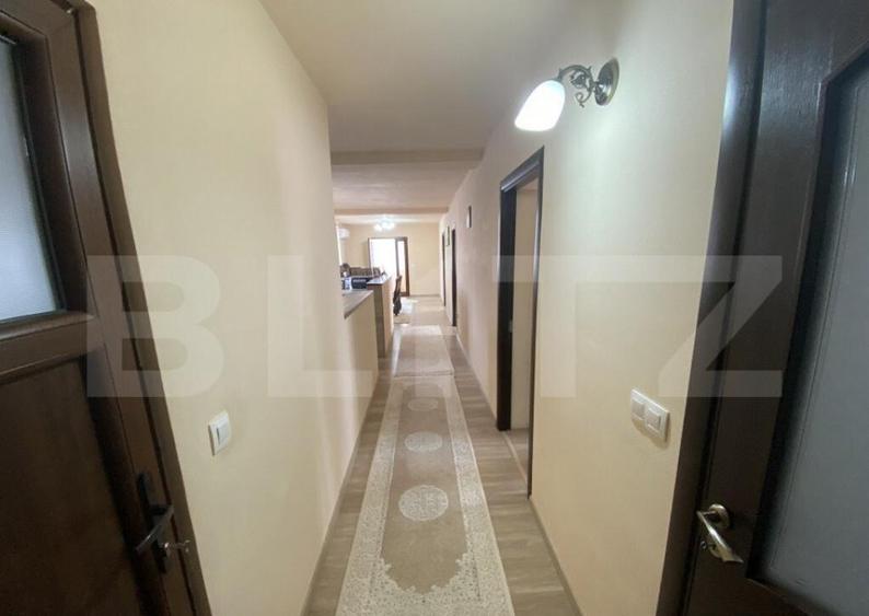 Casa de vanzare, spatiu comercial in suprafata 220 mp, in l - 6