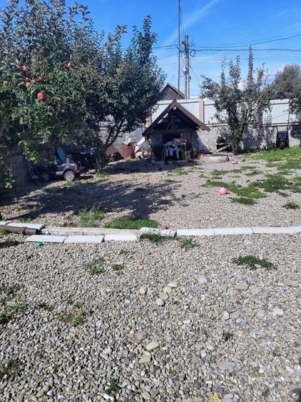 Casa renovata in Preluci la 12 Km de Comanesti , fantana si centrala proprie - 8